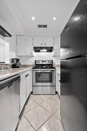 Lucerne Lakes Golf Colony, 7082 Golf Colony Ct #103, Lake Worth, Florida 33467, image 1