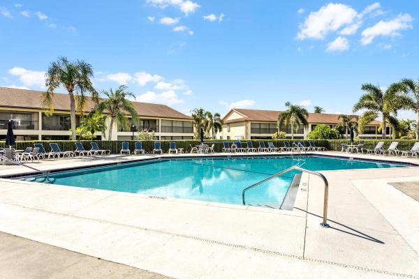 Pine Crest At Indian Creek, 201 Pinecrest Cir #E, Jupiter, Florida 33458, image 1
