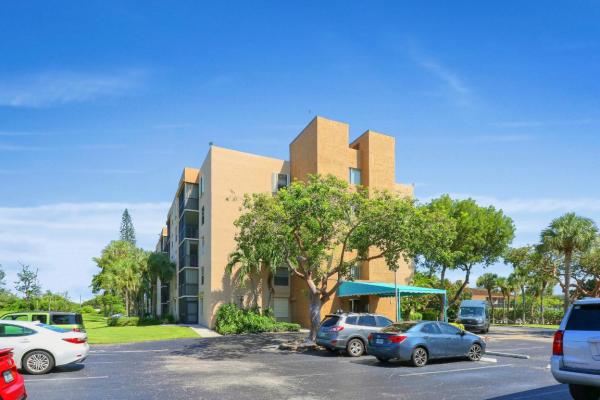The Palms At Boca Teeca, 5280 NW 2nd Ave #412, Boca Raton, Florida 33487, image 2