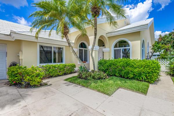 Bear Island, 2725 White Wing Ln, West Palm Beach, Florida 33409, image 1