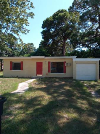 Maravilla Pines, 1209 York Ave, Fort Pierce, Florida 34982, image 1