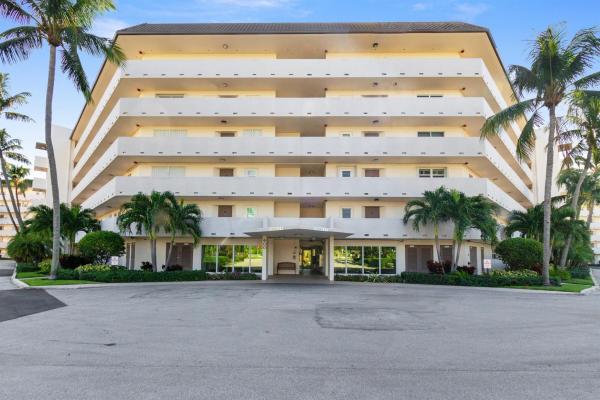 River House Towers, 400 N Federal Hwy #209, Deerfield Beach, Florida 33441, image 1