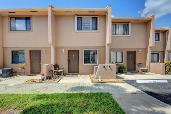 Royal Village Townhouses, 139 Sparrow Dr #2d, Royal Palm Beach, Florida 33411, image 1