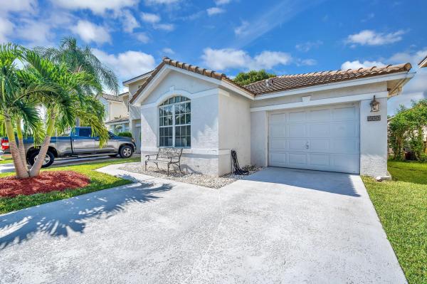 The Islands At Lake Charleston, 6885 Big Pine Key St, Lake Worth Beach, Florida 33467, image 1