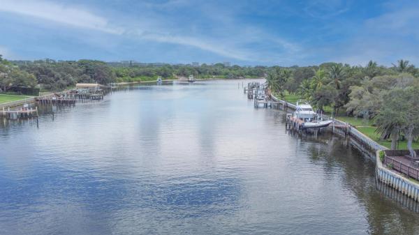 Mariners Cove, 2462 Treasure Isle Dr, Palm Beach Gardens, Florida 33410, image 1