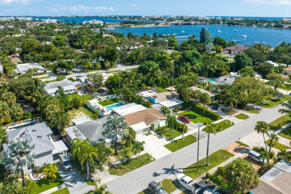 Lakeside Point, 131 Euclid Blvd, Lantana, Florida 33462, image 2