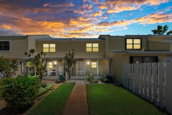 Galleon, 2707 N Highway A1a #C, Fort Pierce, Florida 34949, image 1