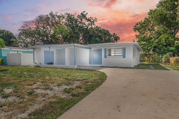 Sunset Park, 111 Gardenia Ave, Fort Pierce, Florida 34982, image 1
