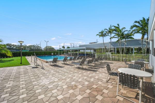 Tilford, 370 Tilford Q, Deerfield Beach, Florida 33442, image 1