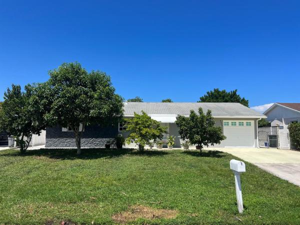 Palm Beach Square, 4357 Applecrest Dr, Palm Beach Gardens, Florida 33410, image 1