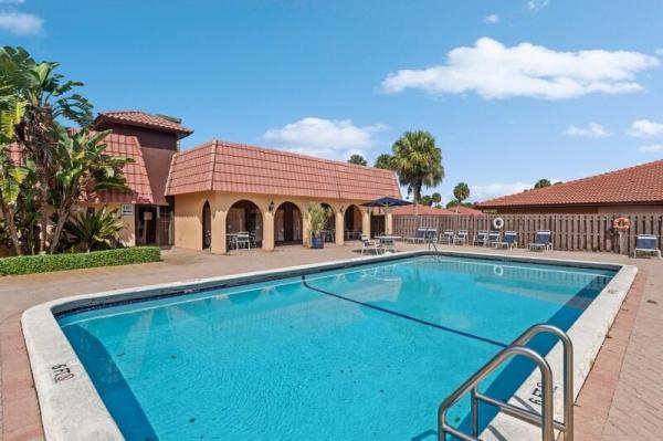 Forest Hill Villas Garden, 5969 Forest Hill Blvd #5, West Palm Beach, Florida 33415, image 3