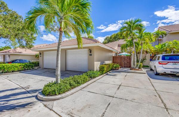 Patio Homes, 301 Old Meadow Way, Palm Beach Gardens, Florida 33418, image 1