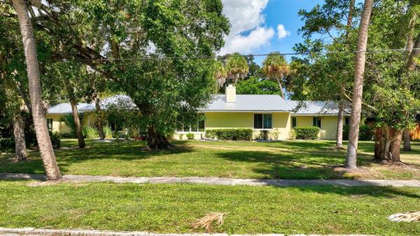 Pinewood, 1103 S 8th St, Fort Pierce, Florida 34950, image 1