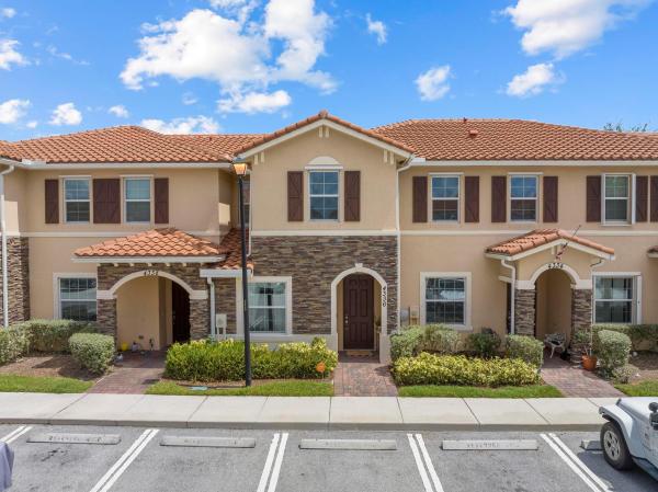 Charleston Commons, 4336 Braxton Ave, West Palm Beach, Florida 33417, image 1