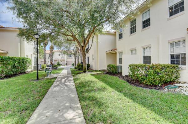The Village At Swinton Square, 115 S Longport Cir #10D, Delray Beach, Florida 33444, image 2