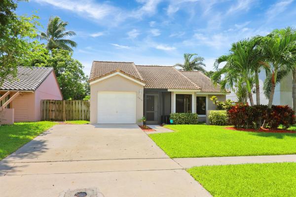 Strawberry Lakes, 6016 Strawberry Lakes Cir, Lake Worth Beach, Florida 33463, image 1