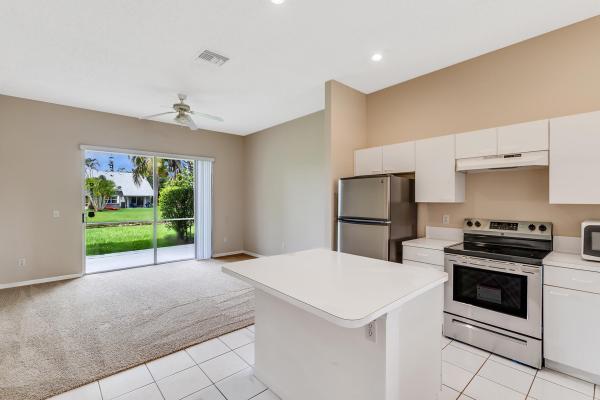Monterey On The Lake, 896 Lake Wellington Dr, Wellington, Florida 33414, image 3