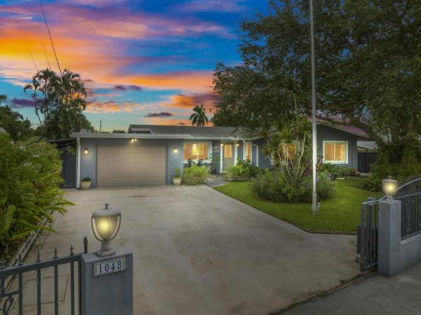Lawn Lake, 1048 W Shore Dr, West Palm Beach, Florida 33406, image 1