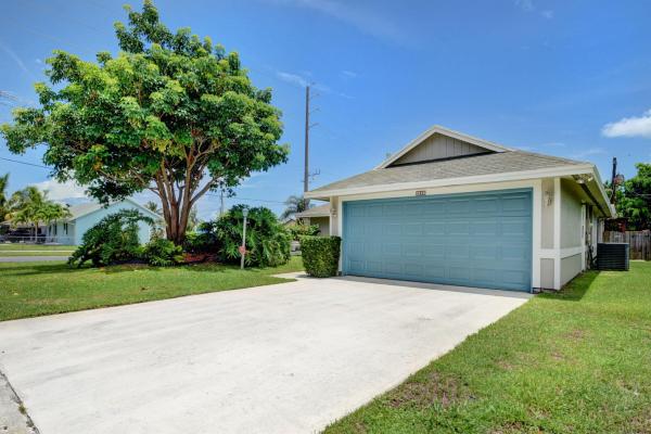 Lake Boynton Estates, 800 SW 1st Ct, Boynton Beach, Florida 33426, image 1