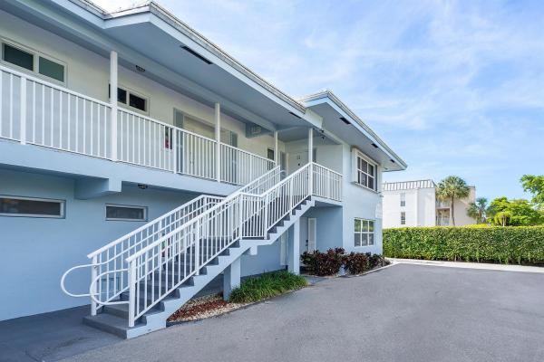 Sherwood House, 6100 NE 7th Ave #21, Boca Raton, Florida 33487, image 1
