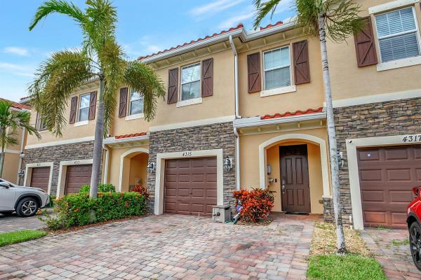 Charleston Commons, 4315 Brewster Ln, West Palm Beach, Florida 33417, image 1