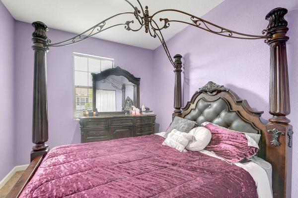 Charleston Commons, 4315 Brewster Ln, West Palm Beach, Florida 33417, image 2