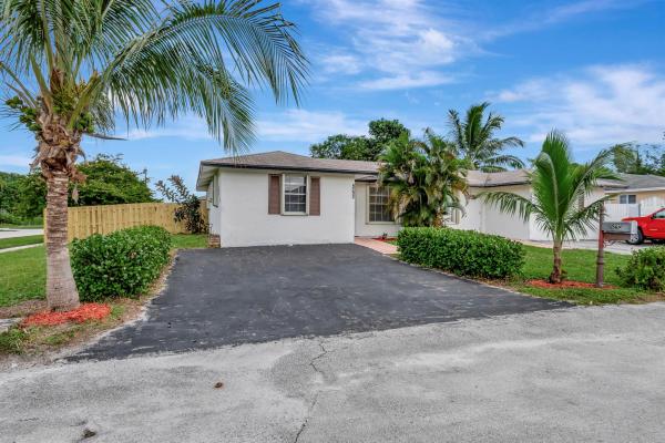 Cannongate, 5292 Cannon Way, West Palm Beach, Florida 33415, image 1
