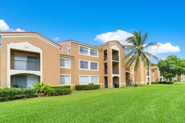 St Andrews At Nob Hill, 7950 N Nob Hill Rd #206, Tamarac, Florida 33321, image 1