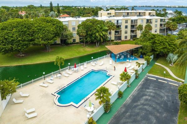Waterway Club, 100 S Waterway Dr #108, Lantana, Florida 33462, image 1