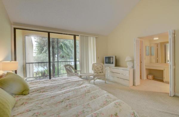 Pinelake At Boca West Country Club, 3103 Bridgewood Dr, Boca Raton, Florida 33434, image 2