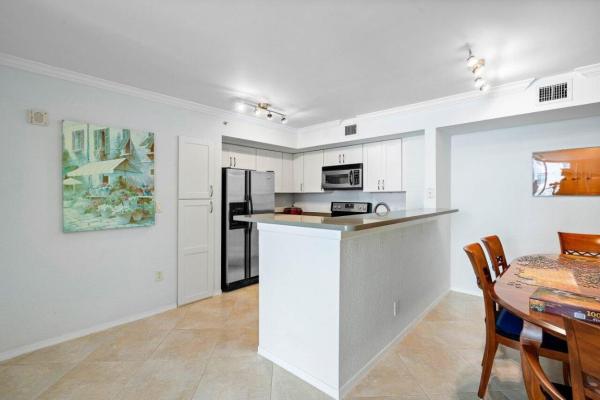 Flagler Pointe, 1801 N Flagler Dr #303, West Palm Beach, Florida 33407, image 2