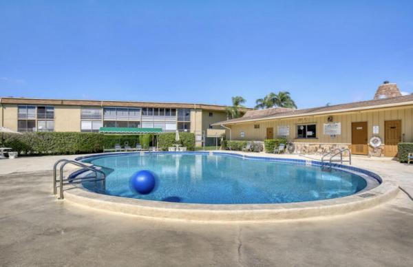 Village Green 1, 600 Village Green Ct #304, Palm Springs, Florida 33461, image 1