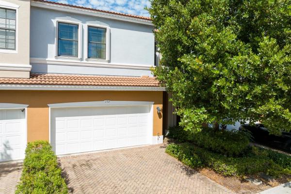 Gramercy Square, 152 Delancey Ave, Delray Beach, Florida 33484, image 1