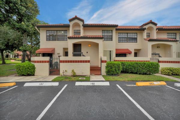 Patriot Square, 102 Republic Ct, Deerfield Beach, Florida 33442, image 1