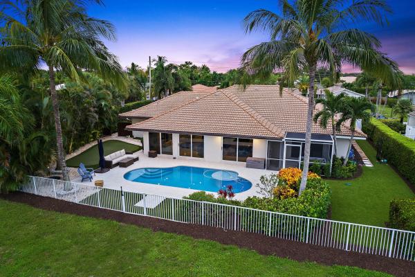 Tequesta Country Club, 210 Golfview Dr, Tequesta, Florida 33469, image 1