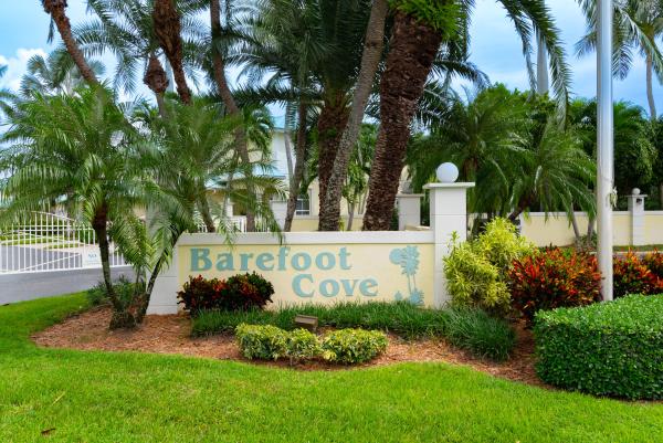 Barefoot Cove Townhomes, 147 Barefoot Cv, Hypoluxo, Florida 33462, image 1