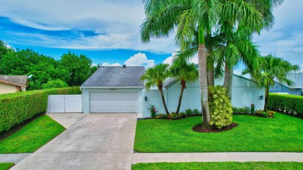 Le Chalet, 5449 Rose Marie Ave, Boynton Beach, Florida 33472, image 1
