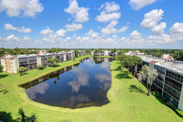 Huntington Lakes 1, 14460 Strathmore Ln #708, Delray Beach, Florida 33446, image 1