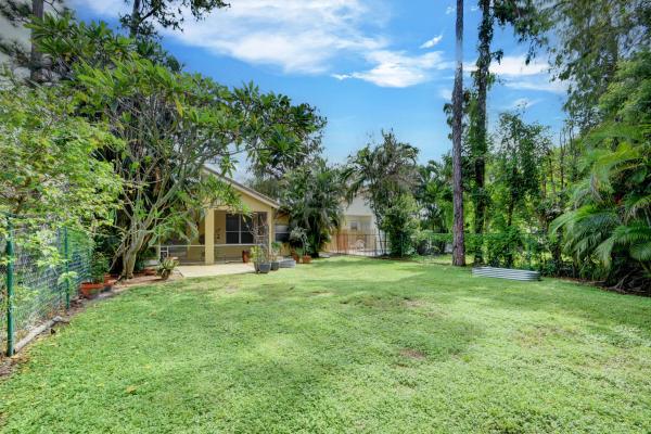 Monterey On The Lake, 655 Lake Wellington Dr, Wellington, Florida 33414, image 2