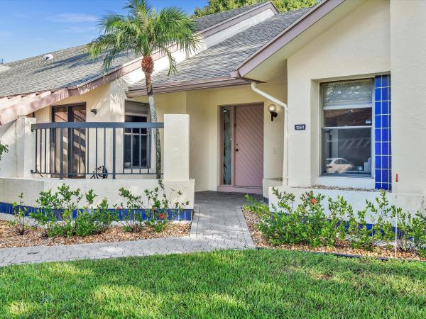 The Villas Of Waterberry, 10941 Lake Front Pl, Boca Raton, Florida 33498, image 1