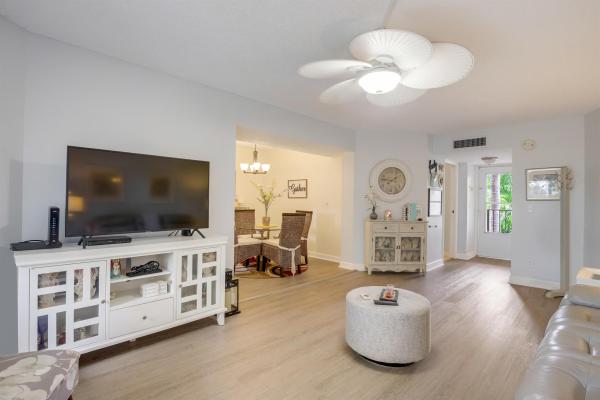 Kendall At Poinciana Place, 3810 Via Poinciana #402, Lake Worth Beach, Florida 33467, image 1