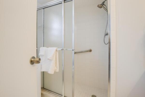 Kendall At Poinciana Place, 3810 Via Poinciana #402, Lake Worth, Florida 33467, image 1