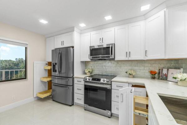 Huntington Lakes 5, 7270 Ashford Pl #408, Delray Beach, Florida 33446, image 2