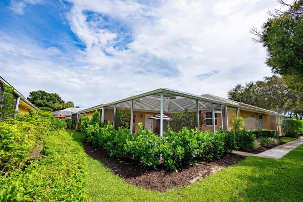 Sun Terrace At Lake Catherine, 3801 Ridgewood Dr, Palm Beach Gardens, Florida 33403, image 1