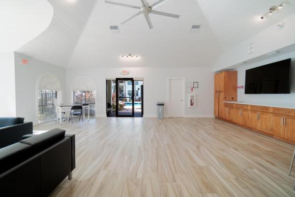 Bella Lago Vista At Clear Lake Club, 734 Executive Center Dr #11, West Palm Beach, Florida 33401, image 1