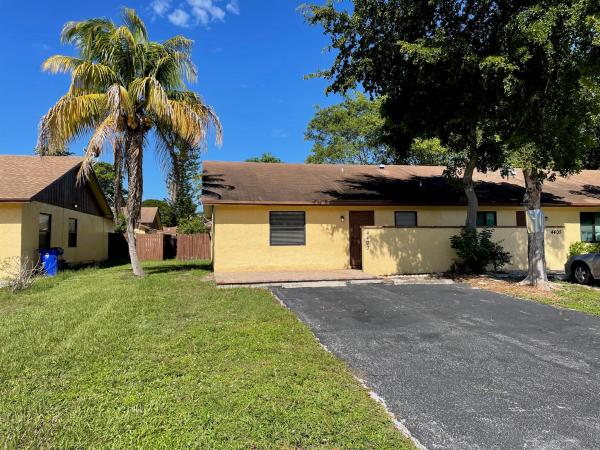 Lake Island, 4403 NW 4th Ave, Deerfield Beach, Florida 33064, image 1