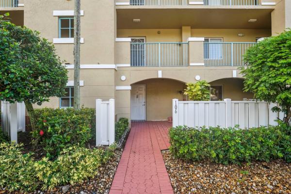 Coral Cove At Coral Lakes, 12540 Majesty Cir #106, Boynton Beach, Florida 33437, image 1