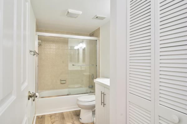 Lakeshore Village Of Meadowood, 3450 Twin Lakes Ter #105, Fort Pierce, Florida 34951, image 2