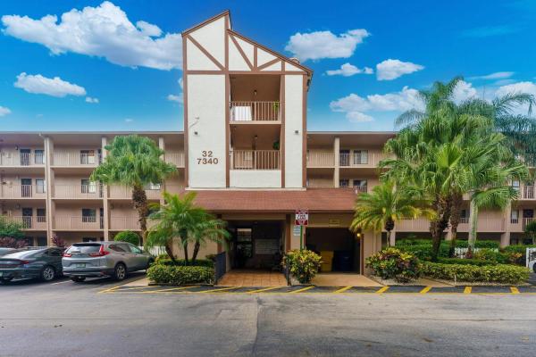 Huntington Lakes 4, 7340 Amberly Ln #306, Delray Beach, Florida 33446, image 1