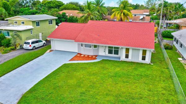 Floral Park, 6775 Eastview Dr, Lake Worth Beach, Florida 33462, image 1